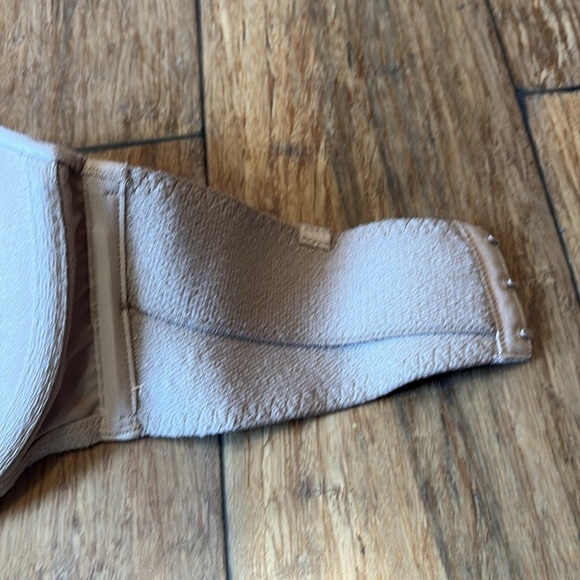 Victoria’ Secret Body By Victoria 32DD Lined Strapless Beige - Picture 7 of 8